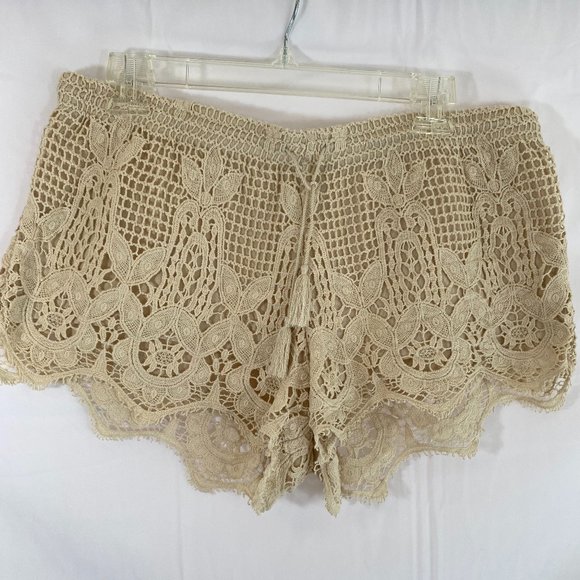 Express Pants - SOLD. EXPRESS Womens Beige Crochet Lined Short Shorts NWOT